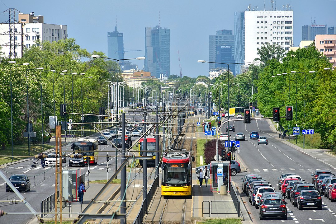 Ulica Wołoska na wysokości ulicy Konstruktorskiej w Warszawie Mokotów